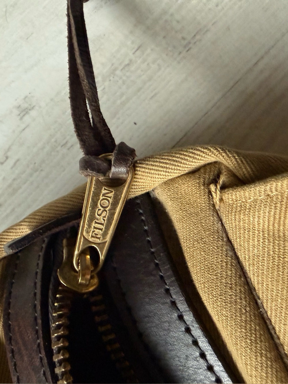 Filson Small Duffle Bag Tan Rugged Twill Leather Made in USA Unisex Vintage - Picture 7 of 15